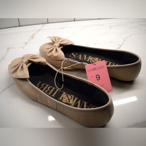 New! Never Been Worn! Sam & Libby leather flats!